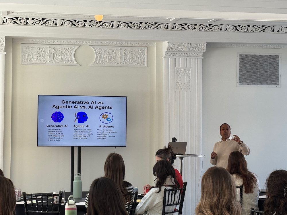 Lesley Pinckney speaking at an AI workshop